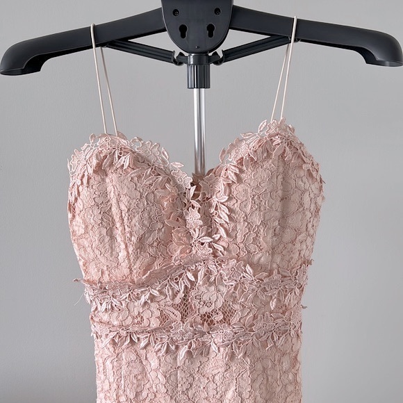 COPY - A.Peach Lace detail mini dress - Picture 3 of 5
